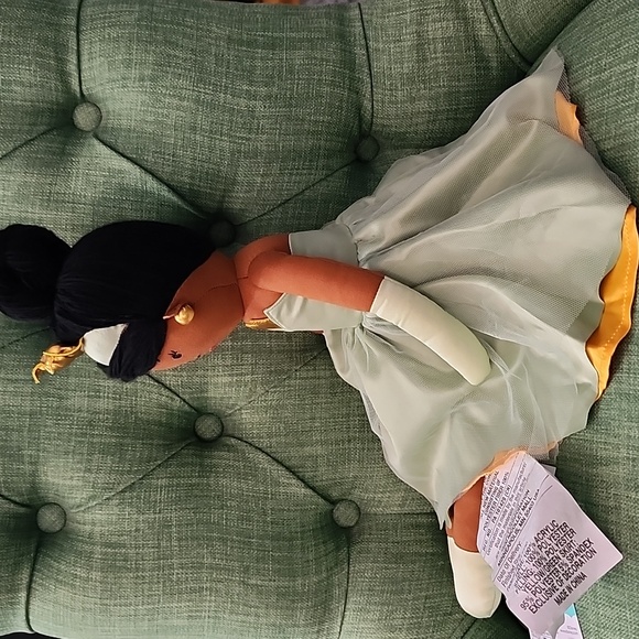 Disney's Princess Tiana Plush - Picture 4 of 7